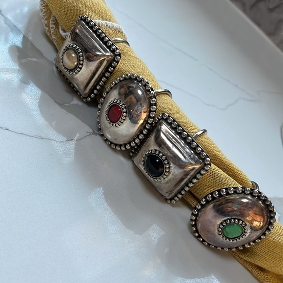 Twos Company Set of 4 Silver Plated Napkin Rings w Multiple Color Stone Inserts - Picture 2 of 8